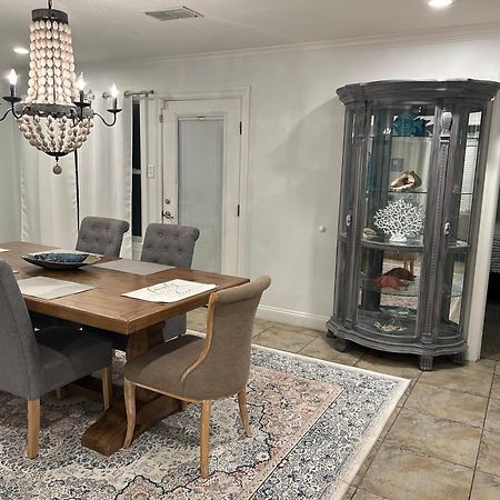 4/3 Home Centrally Located, Beach, Casino, Airport, Dining, Golfing, Shopping, Entertainment Gulfport Eksteriør billede