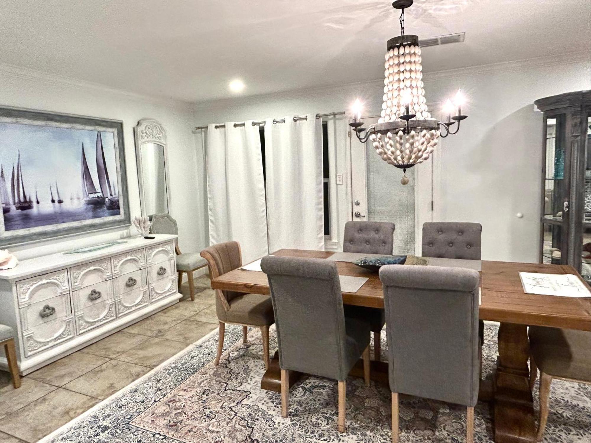 4/3 Home Centrally Located, Beach, Casino, Airport, Dining, Golfing, Shopping, Entertainment Gulfport Eksteriør billede